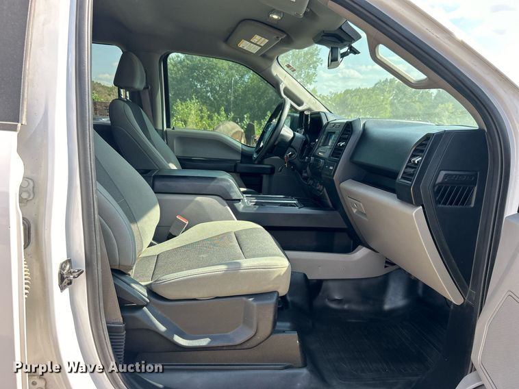 image for item DO7535 2020 Ford F150 XL SuperCrew pickup truck