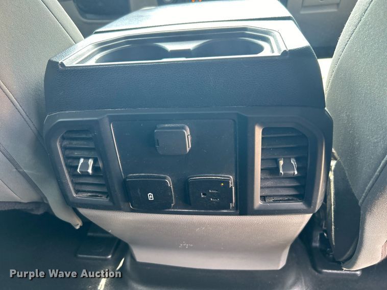 image for item DO7535 2020 Ford F150 XL SuperCrew pickup truck