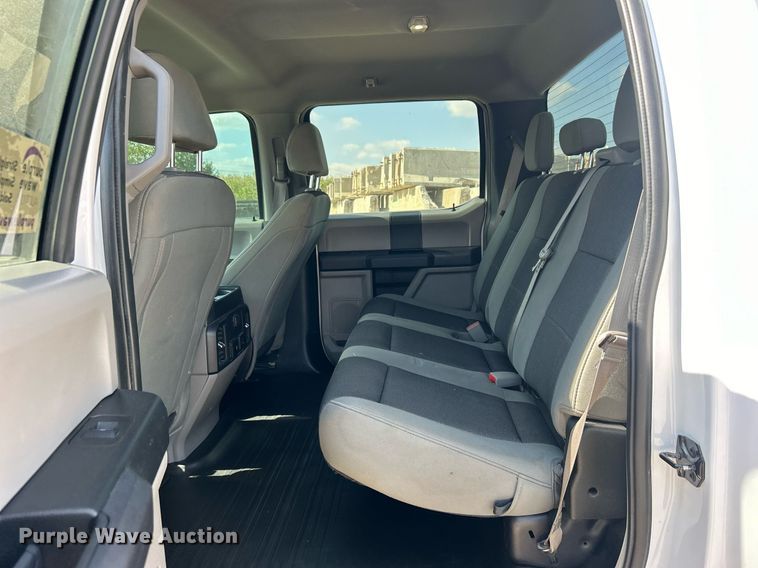 image for item DO7535 2020 Ford F150 XL SuperCrew pickup truck