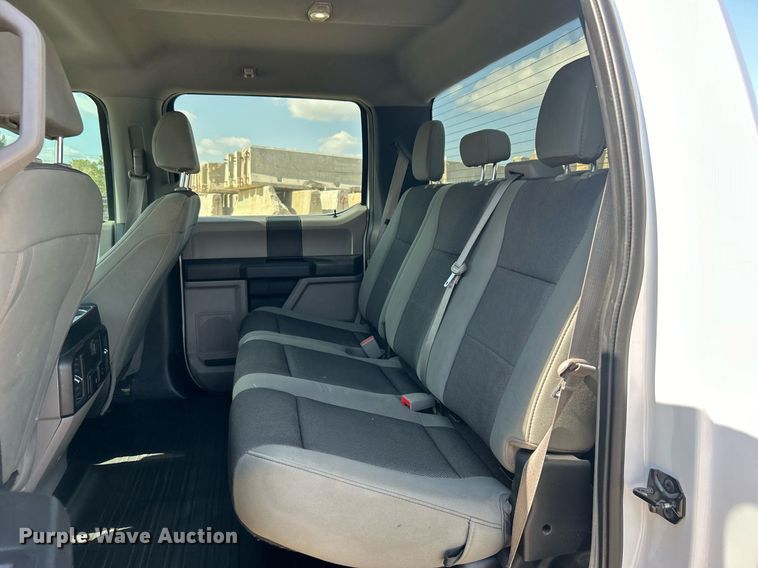 image for item DO7535 2020 Ford F150 XL SuperCrew pickup truck