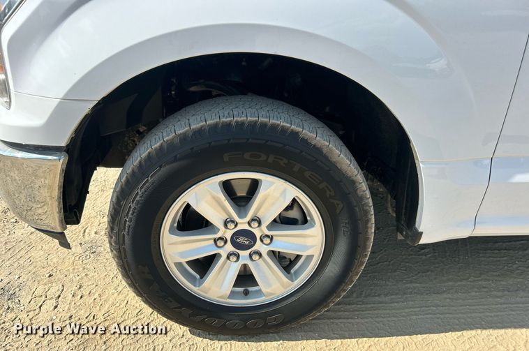 image for item DO7535 2020 Ford F150 XL SuperCrew pickup truck