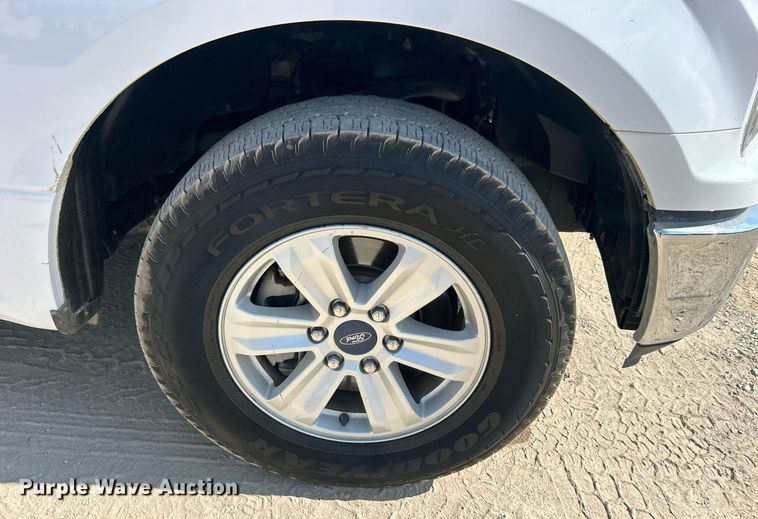 image for item DO7535 2020 Ford F150 XL SuperCrew pickup truck