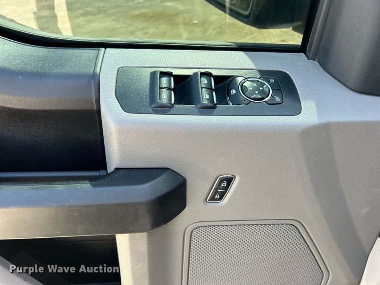 image for item DO7536 2018 Ford F150 XL SuperCrew pickup truck