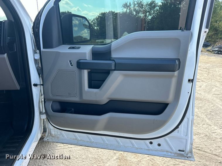 image for item DO7536 2018 Ford F150 XL SuperCrew pickup truck