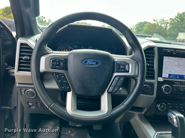 image for item DO7541 2020 Ford F150 Lariat SuperCrew pickup truck