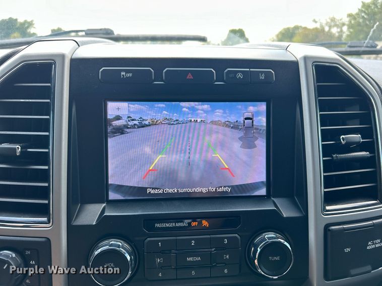 image for item DO7541 2020 Ford F150 Lariat SuperCrew pickup truck