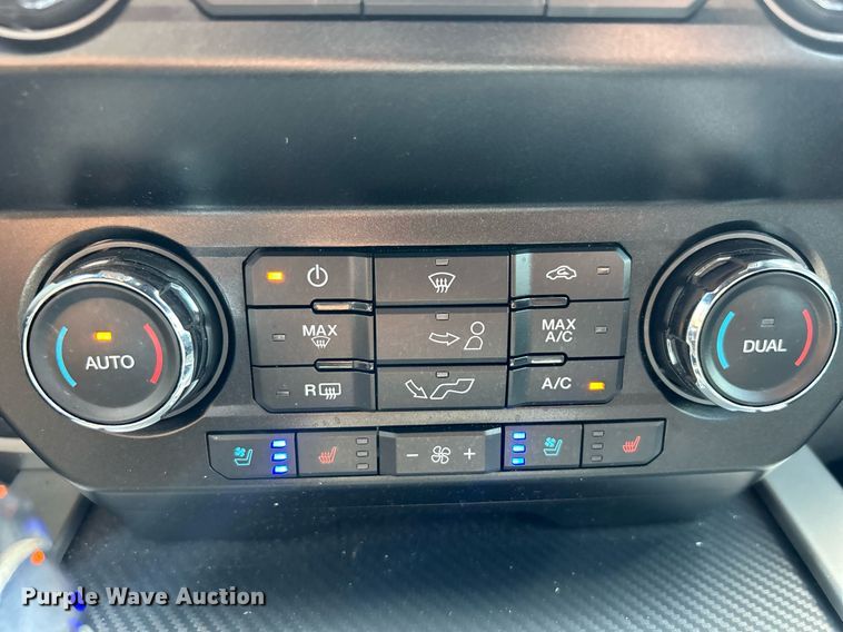 image for item DO7541 2020 Ford F150 Lariat SuperCrew pickup truck