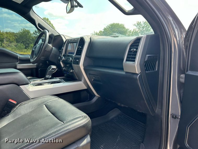 image for item DO7541 2020 Ford F150 Lariat SuperCrew pickup truck