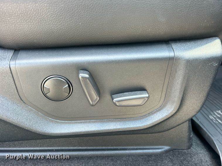 image for item DO7541 2020 Ford F150 Lariat SuperCrew pickup truck