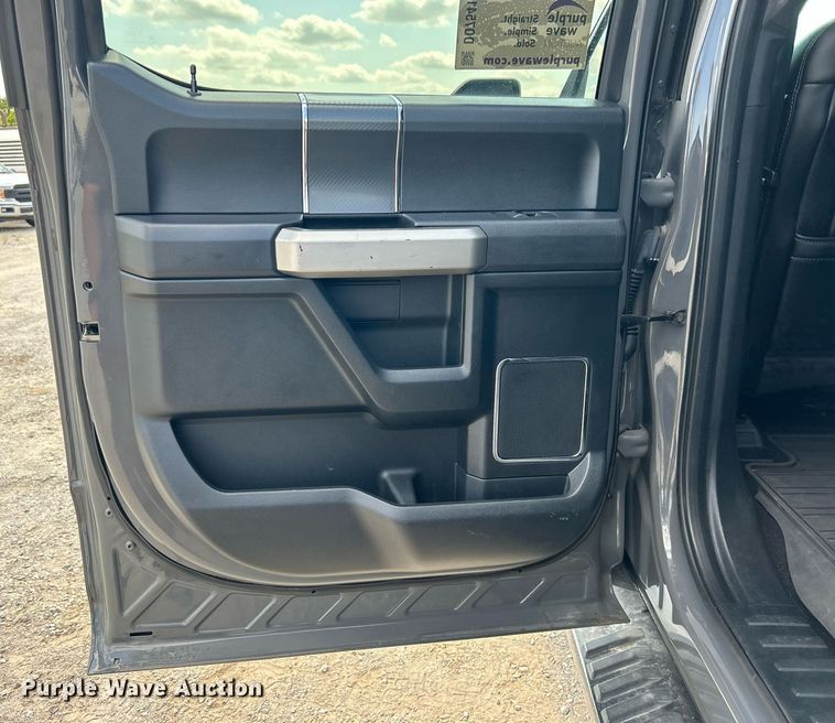 image for item DO7541 2020 Ford F150 Lariat SuperCrew pickup truck