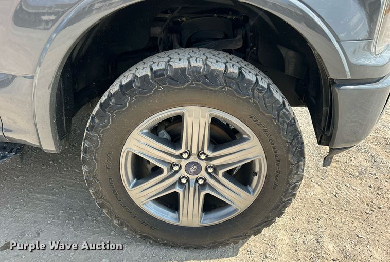 image for item DO7541 2020 Ford F150 Lariat SuperCrew pickup truck