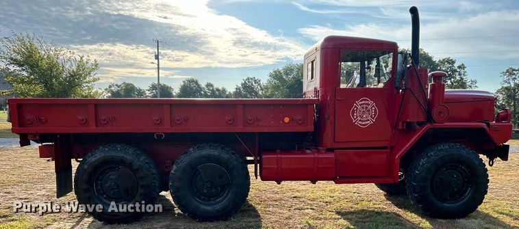 image for item DO7546 1999 AM General flatbed truck