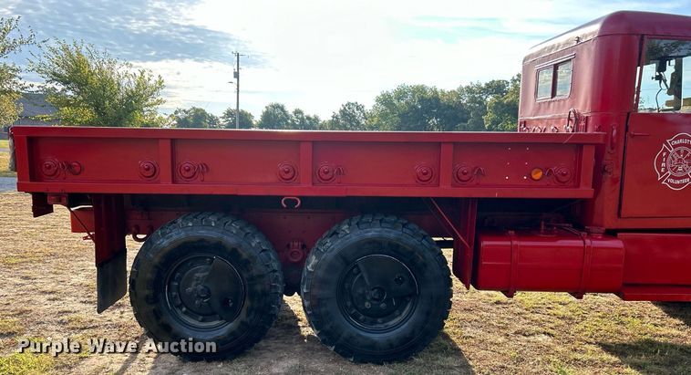 image for item DO7546 1999 AM General flatbed truck