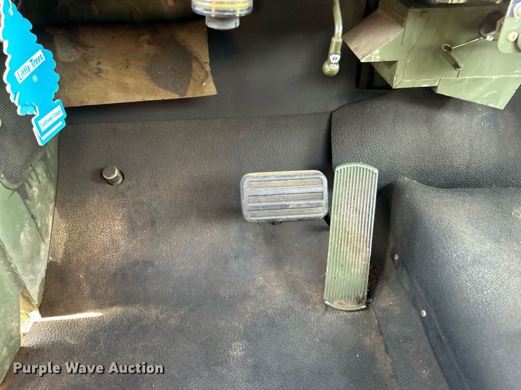 image for item DO7546 1999 AM General flatbed truck