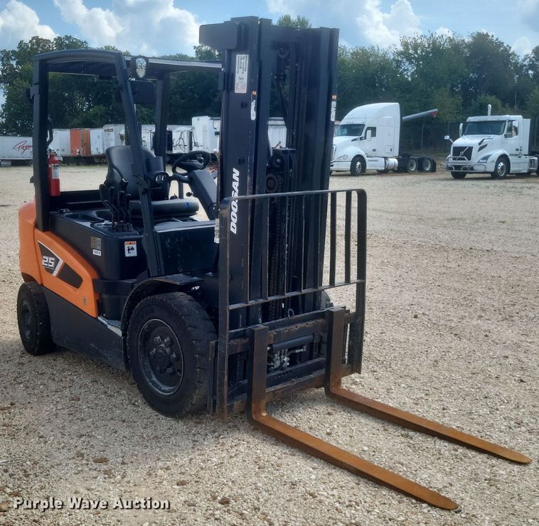 image for item DQ3673 Doosan  D25S-9 forklift