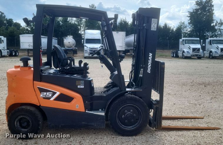 image for item DQ3673 Doosan  D25S-9 forklift