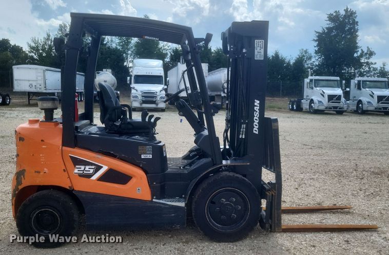 image for item DQ3674 Doosan  D25S-9 forklift