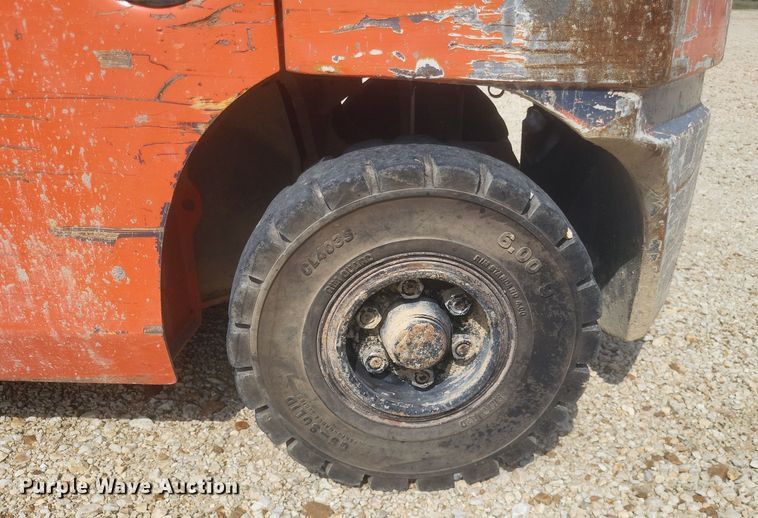 image for item DQ3676 Toyota  8FDU25 forklift