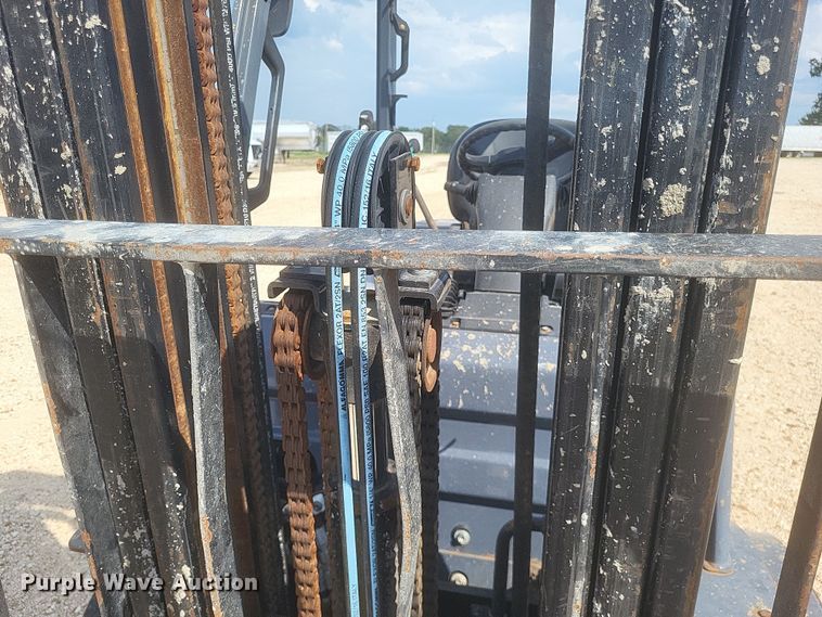 image for item DQ3677 Toyota  8FDU25 forklift