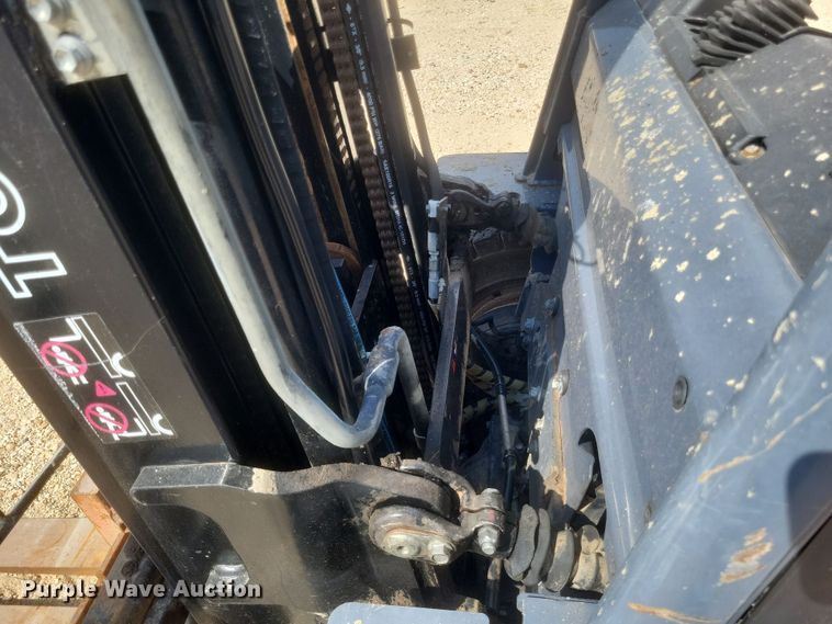 image for item DQ3677 Toyota  8FDU25 forklift