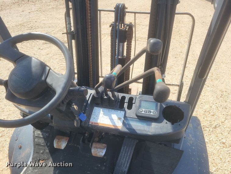 image for item DQ3677 Toyota  8FDU25 forklift