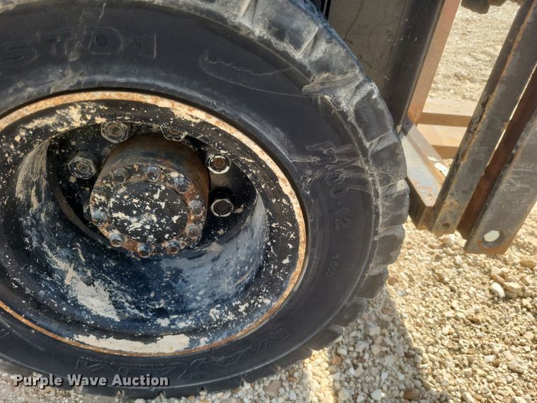 image for item DQ3677 Toyota  8FDU25 forklift