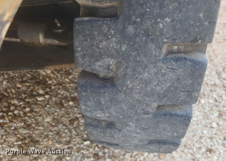 image for item DQ3677 Toyota  8FDU25 forklift