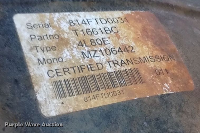 image for item DQ6172 2002 Isuzu  NPR flatbed truck