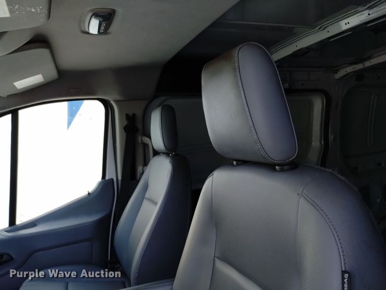 image for item DQ6176 2017 Ford Transit 150 van