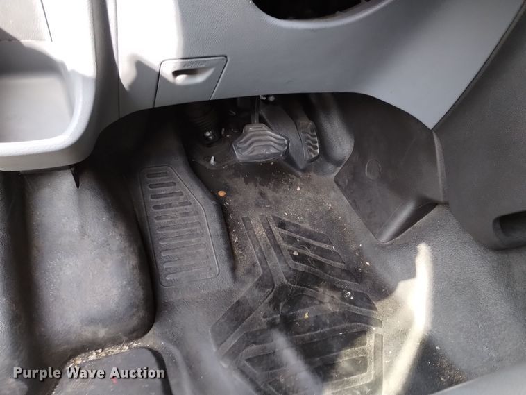 image for item DQ6176 2017 Ford Transit 150 van