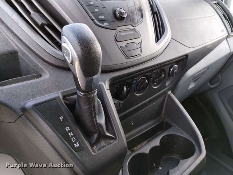image for item DQ6176 2017 Ford Transit 150 van