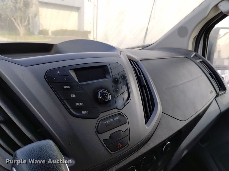 image for item DQ6176 2017 Ford Transit 150 van