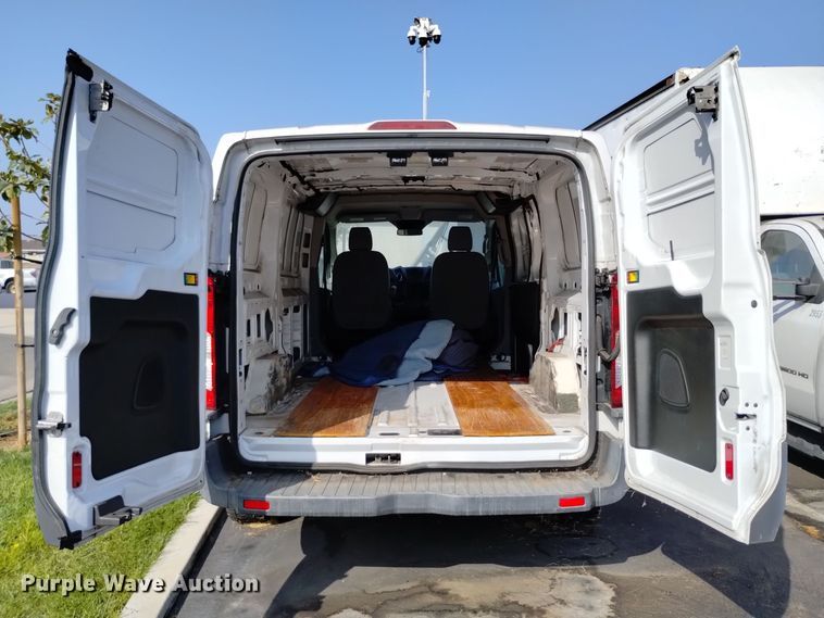 image for item DQ6176 2017 Ford Transit 150 van