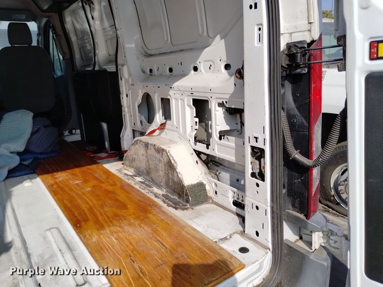 image for item DQ6176 2017 Ford Transit 150 van