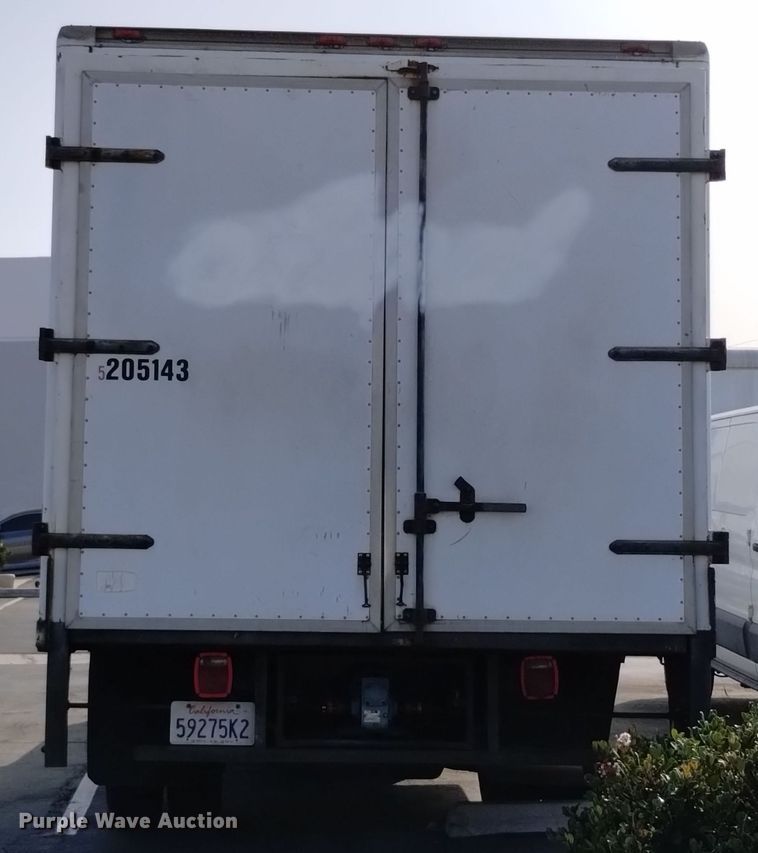 image for item DQ6177 2018 Chevrolet Silverado 3500HD  box truck