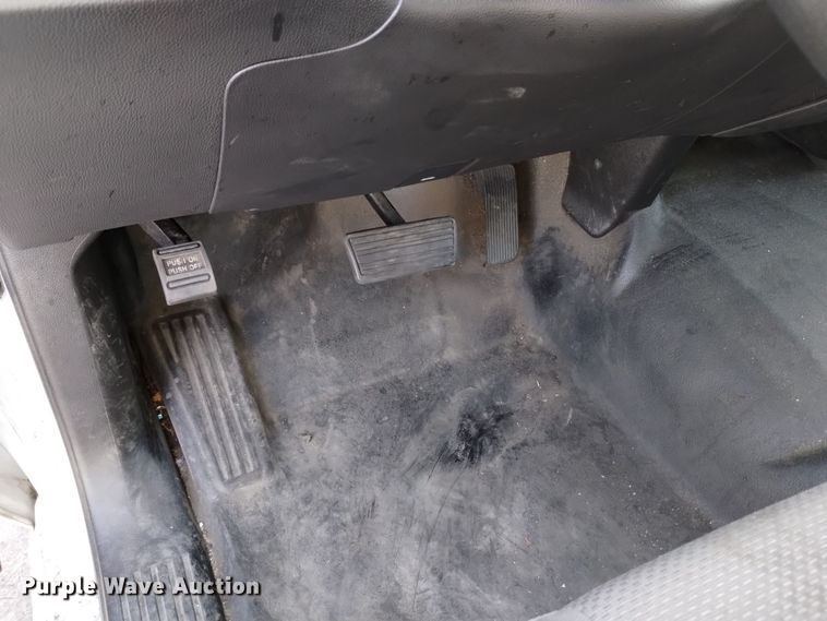 image for item DQ6177 2018 Chevrolet Silverado 3500HD  box truck