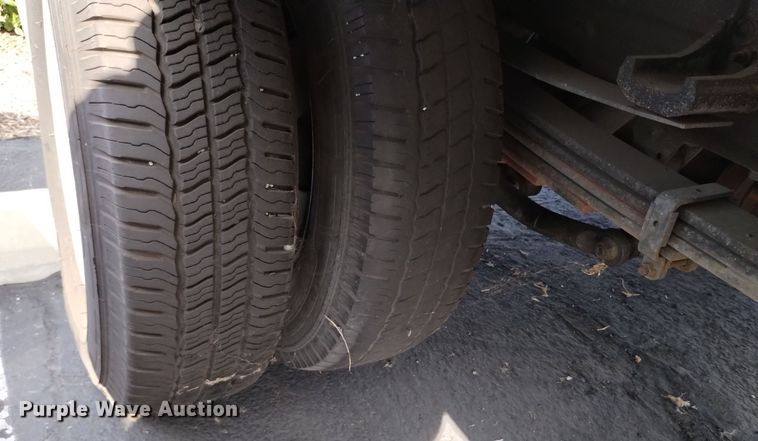 image for item DQ6177 2018 Chevrolet Silverado 3500HD  box truck