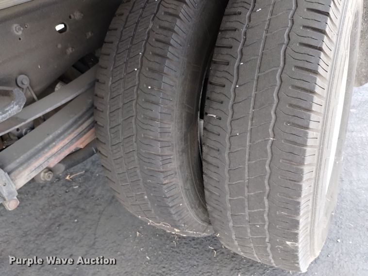 image for item DQ6177 2018 Chevrolet Silverado 3500HD  box truck