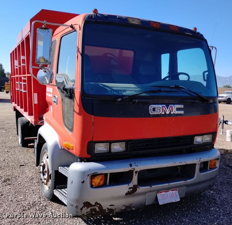 image for item DQ6182 1998 GMC T5500 chipper truck