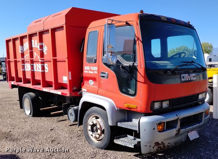 image for item DQ6182 1998 GMC T5500 chipper truck