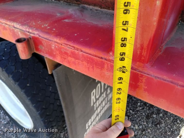 image for item DQ6182 1998 GMC T5500 chipper truck