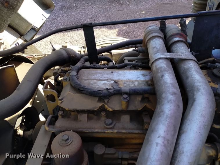 image for item DQ6182 1998 GMC T5500 chipper truck