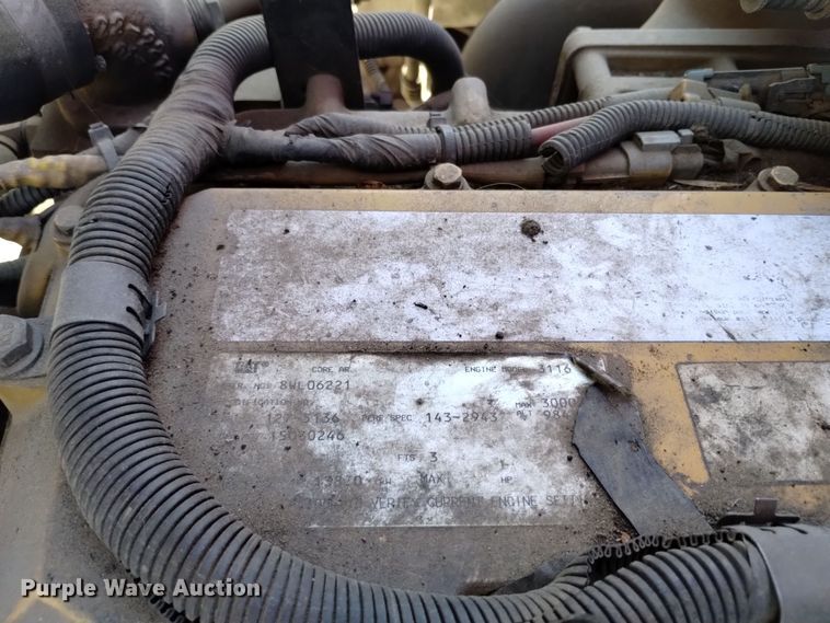 image for item DQ6182 1998 GMC T5500 chipper truck