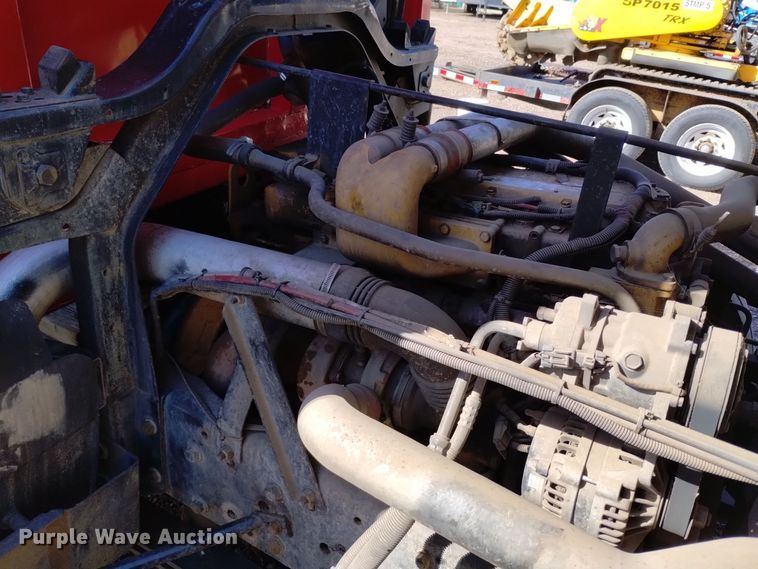 image for item DQ6182 1998 GMC T5500 chipper truck