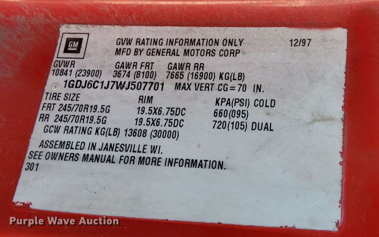 image for item DQ6182 1998 GMC T5500 chipper truck