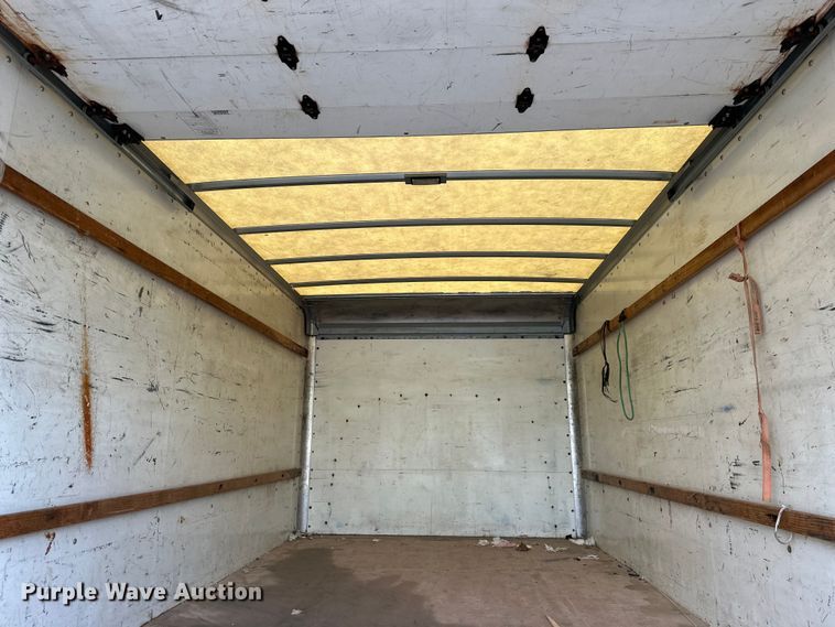 image for item DR2703 2012 GMC Magnavan box truck