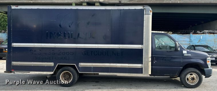 image for item DR2704 2012 Ford E350 Super Duty box truck