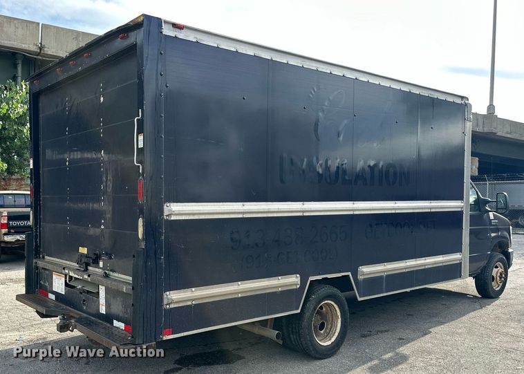 image for item DR2704 2012 Ford E350 Super Duty box truck