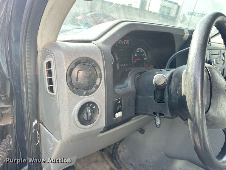 image for item DR2704 2012 Ford E350 Super Duty box truck