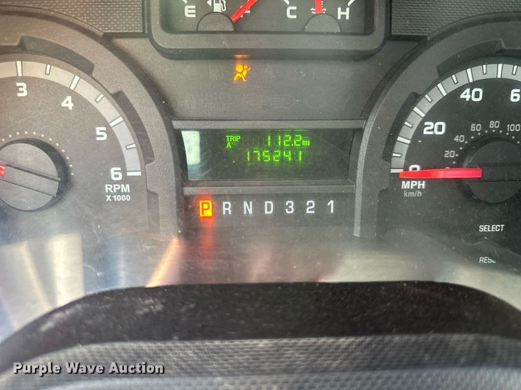 image for item DR2704 2012 Ford E350 Super Duty box truck